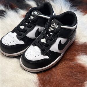 Nike Panda Dunks